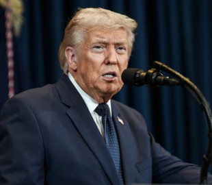 Трамп заявив про плани виробляти ракети на заводах General Motors і Ford