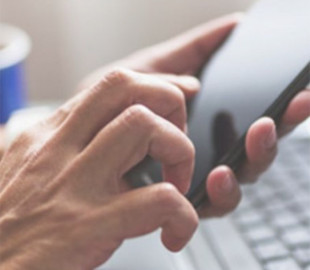 Шахраї масово вплутують українців у банківські афери через їхні картки