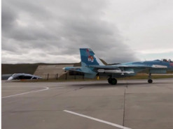 У Білорусі під час військових навчань пропагандисти РФ засвітили надувний літак