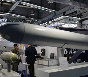 Злітає на 7 км і несе 300 кг вибухівки: чим небезпечний "розумний" дрон-камікадзе Vila 1