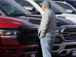 У США споживачі більше не прагнуть купувати нові авто