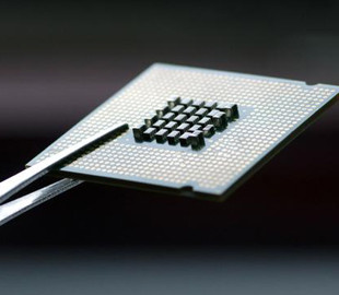 Світовий дефіцит мікрочіпів у розпалі: як зростуть ціни на техніку та авто