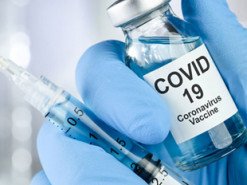 В Киеве и Киевской области поддельные COVID-сертификаты о вакцинации продавали по 250 долларов США