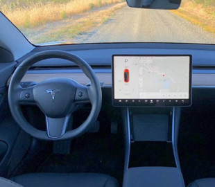 Tesla ждет одобрения теста своей новой системы уведомления водителей