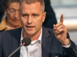 Німеччина: депутата AfD закликали дати пояснення через дані про отримання грошей від проросійського порталу