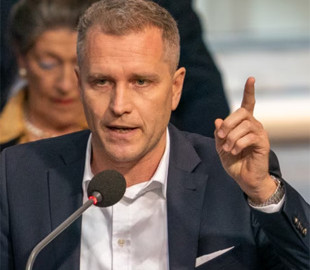 Німеччина: депутата AfD закликали дати пояснення через дані про отримання грошей від проросійського порталу