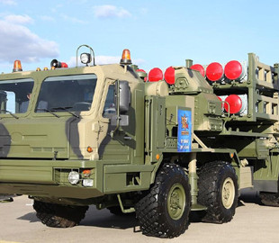 Росія намагається "впарити" Індії рідкісні ЗРК С-350, розкривши "секрети" комплексів, - ЗМІ