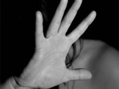 Познайомились через інтернет: у Києві чоловік зґвалтував жінку прямо у неї вдома