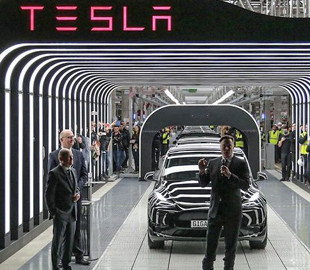 Капитализация Tesla снова превысила $1 трлн