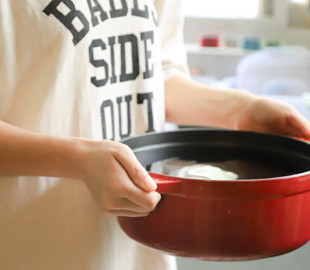 Пригоріла каструля: 13 ефективних способів, щоб очистити поверхню