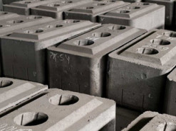 Американцы предложили хранить энергию в раскалённых графитовых кирпичах