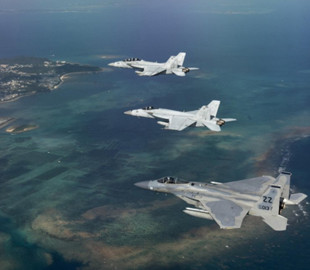 Виробництво критичних компонентів для F-15 і F/A-18 було під загрозою