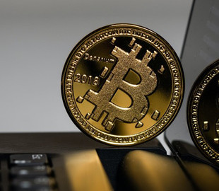 В Гонконге «продавцы» биткоина украли почти $500 000