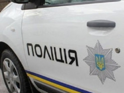 Закарпатський апеляційний суд ухвалив новий вирок чоловіку, який побив поліцейську