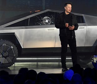 Ілон Маск визнав, що Tesla не може випустити Cybertruck з обіцяними характеристиками та ціною
