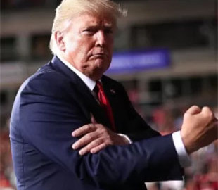 ФБР вилучило в Трампа 11 комплектів секретних документів під час обшуку