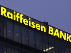 Росія блокує вихід зі свого ринку двох останніх західних банків - Bloomberg