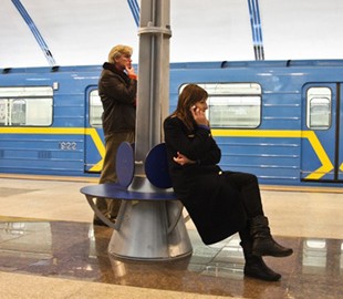 Свет в конце туннеля: когда в киевском метро появится 3G и 4G