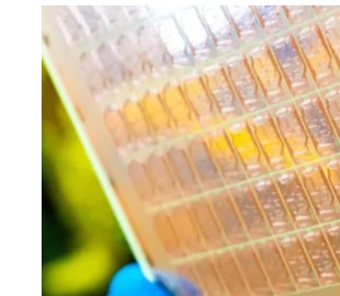 Чипи на склі: революційна технологія розширить можливості обробки даних