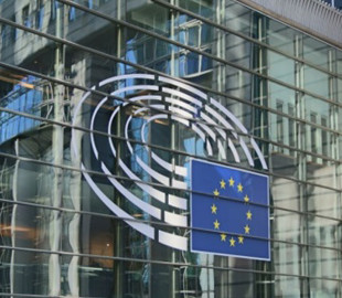 Європарламент створив спецкомітет для протидії дезінформації