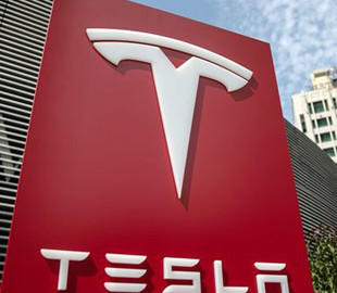 LG планирует поставлять Tesla новые батареи для электрокаров