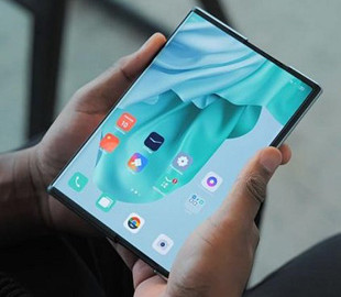 Стали известны характеристики первого складного смартфона OPPO