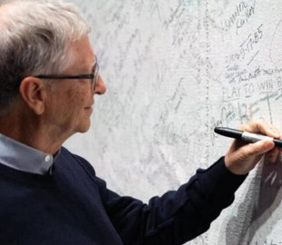 Білл Гейтс пропонує податок на роботів через розвиток ШІ