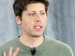 OpenAI та Джоні Айв представлять новий AI-пристрій