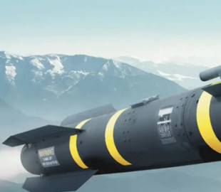 Нове слово у ППО. У США успішно випробували ракету AGM-179, що здатна збивати повітряні та надводні дрони