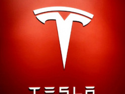 Хакери показали, як можна розблокувати та викрасти електромобіль Tesla