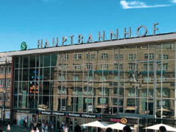 Українським біженцям радять одразу їхати до маленьких міст Німеччини