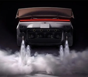 Фантастика на злітній смузі. Маск показав прототип літаючого Tesla Roadster з прискорювачами SpaceX