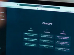 Едвард Сноуден звинуватив розробників ChatGPT у зраді людства й просить не вірити чат-боту