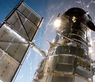 Телескоп Hubble зробив знімок надзвичайно красивої далекої галактики