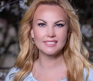 «Нарахував 56 подушок в одній кімнаті». Журналіст The Telegraph взяв інтерв'ю у Камалії - він назвав співачку «українською Леді Гагою»