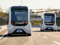 Злагодженість і автономність: Toyota показала систему управління парком безпілотних шатлів e-Palette