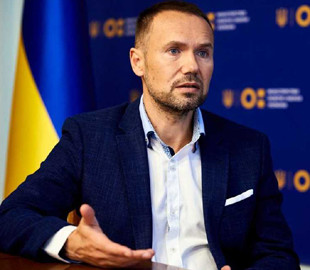 Все школы в Украине переводят на дистанционный режим