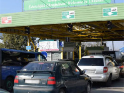 Виїзд з України. Які черги на кордоні на початку тижня