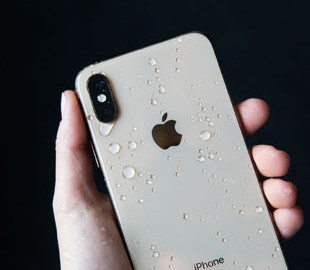 Поставки iPhone в Европу упали на 17%