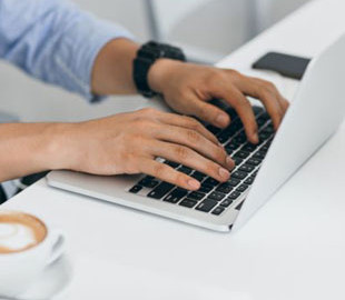 Apple представит новые MacBook Pro в начале ноября