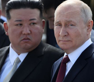 Автомобіль, який Путін подарував Кіму, має південнокорейські запчастини, - Reuters