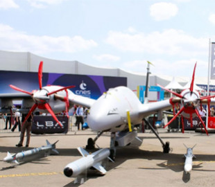 Турецькі розробники представили новий бойовий дрон Akıncı PT-10