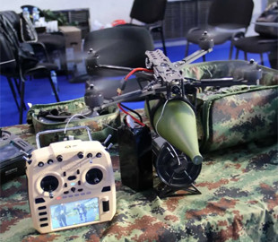 Сербські розробники представили ударний FPV-дрон Komarac 2A