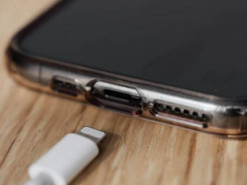 Як заряджати телефон, щоб не вбити батарею за рік