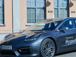 Австрийцы наладили выпуск Tesla с бензиновым мотором