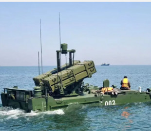 Китайські розробники представили бойовий всюдихід-амфібію ZTD-05, оснащений ракетами HJ-10