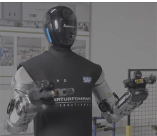 Без людей. Гуманоїдного робота HMND 01 протестували на складі автомобільного заводу