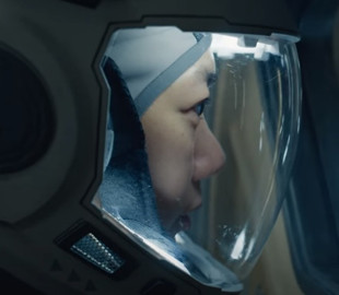 Netflix представил тизер фантастического сериала «Море спокойствия»