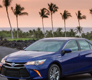 Компанія Toyota задумалася про підвищення цін на свої автомобілі