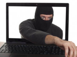 "Продам карту, дорого": как мошенники зарабатывают на счетах украинцев